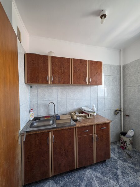 Titan/ strada Ghita Serban